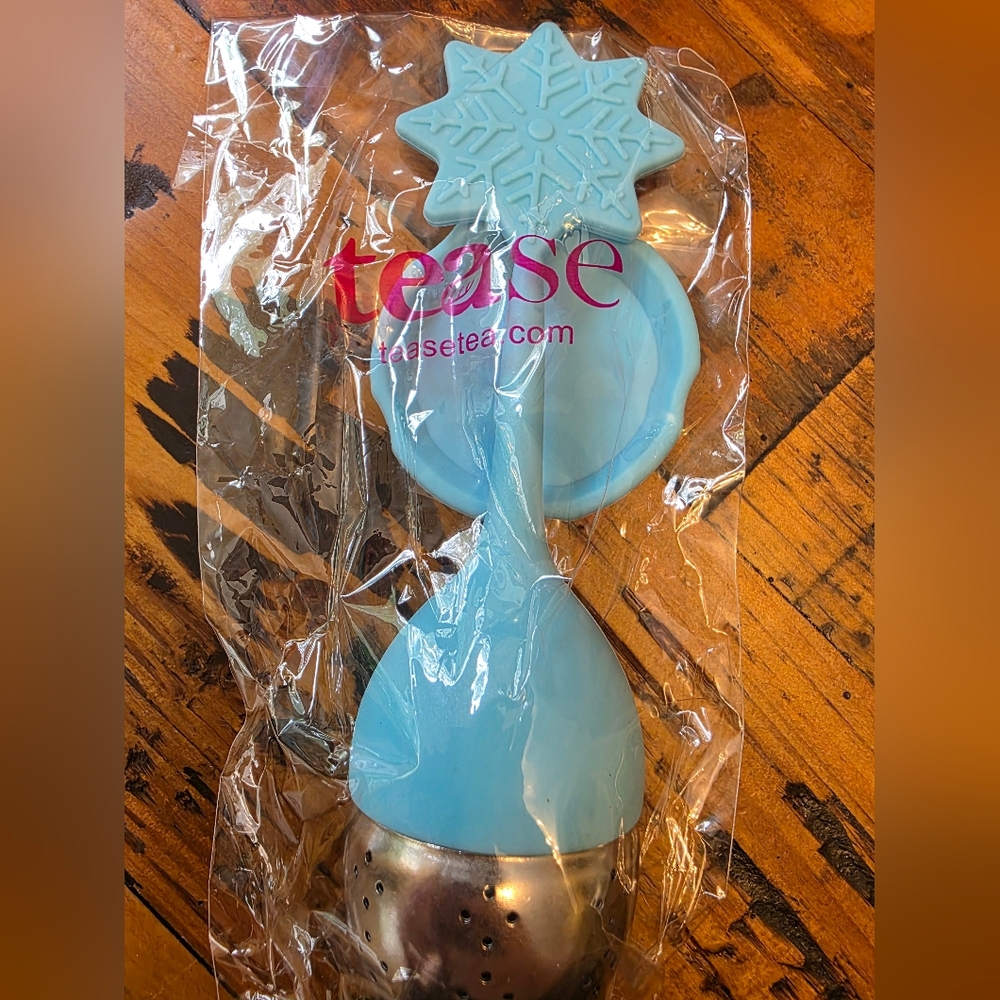 Tease Tea Blue Snowflake Tea Infuser Steep